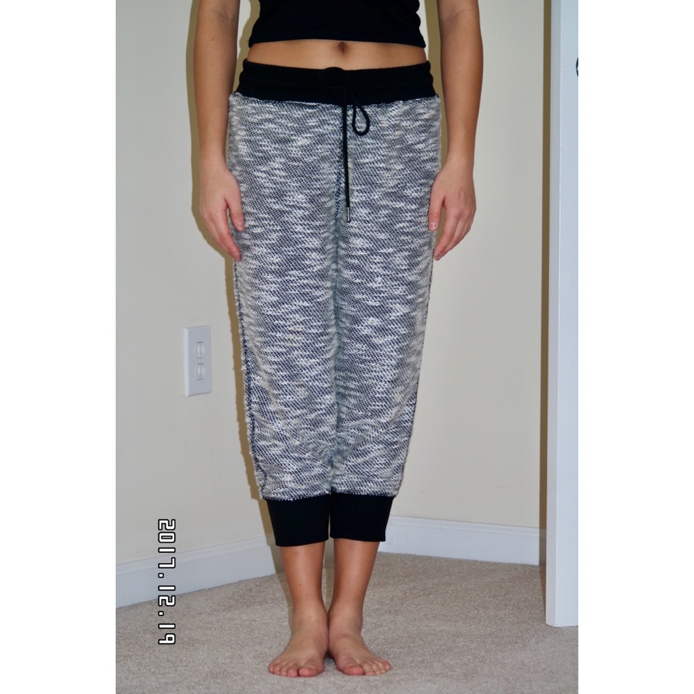 Joggers - Picture 2 of 3